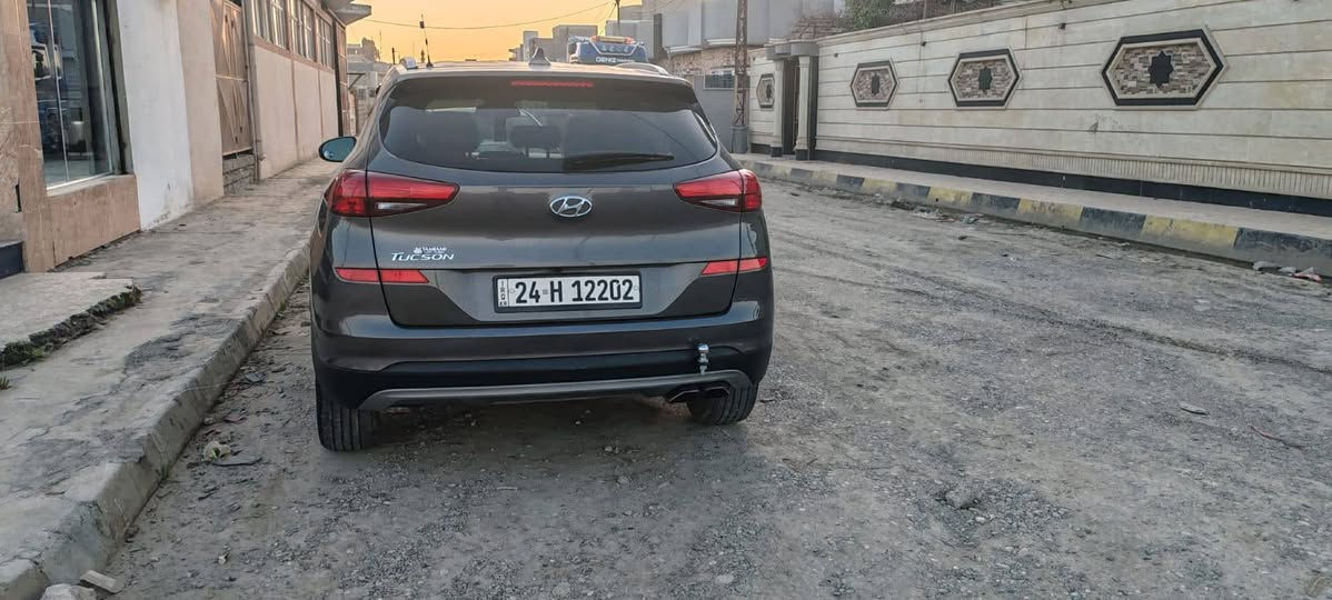 السلام عليكم 
توكسون للبيع موديل 2020امريكي مكينه 2400فول مواصفات بدون بانوراما تبريد منفصل وقطعتين هندبريك كهربائي رادار تحديد مسار قيادة ذاتيه تبريد لمس شاشة كشن كهرباء كشنات تدفئه ضرر بسيط بخصه بالبونيد ومصبوغ سياره نظيفه مامتعوبه رقم وهزه جديد دهوك مميز للتواصل ***********/***********سعرها $168وبيها مجال للطيبين مكان السيارة موصل
