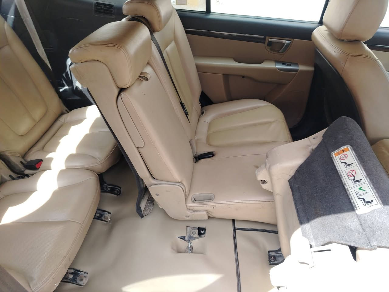 اللهم صل على محمد وآل محمد
السلام عليكم
سنتافي للبيع بغداد 2010خليجي رقم انكليزي مداور أي وقت يعجبك 
السياره بيهه ضربه بل تكمه الخلفيه وبل جاملغ الأمامي مثل ماموضح بل صوره السياره مصبوغه عام درجه أوله
محرك 6 سلندر 3.5 فتحه تحكم استيرن اشاير بل مري
زنون ثلجي تاير امامي جديد حداديه جديده السياره نصبته كلش حلوه  السعر 120 بيهه مجال  الاستفسار ***********
