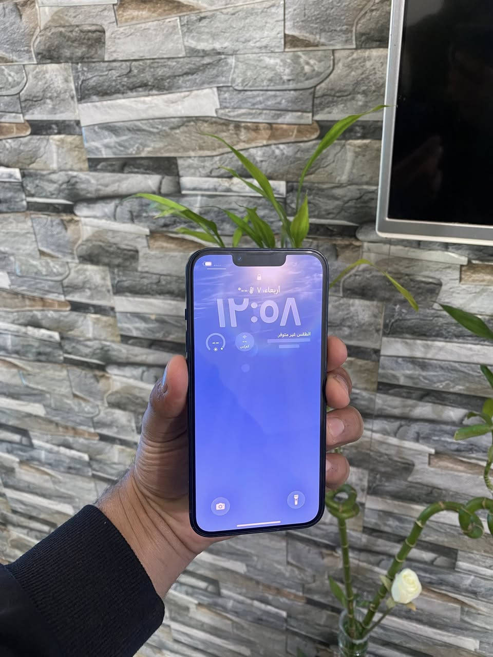 للبيع ايفون 13 عادي وتر بروف ذاكره 128 بطاريه 74 الجهاز ما مفتوح فول نضافه كله شغال السعر 425 وبي مجال العنوان بغداد حي النصر رقم الهاتف ***********
