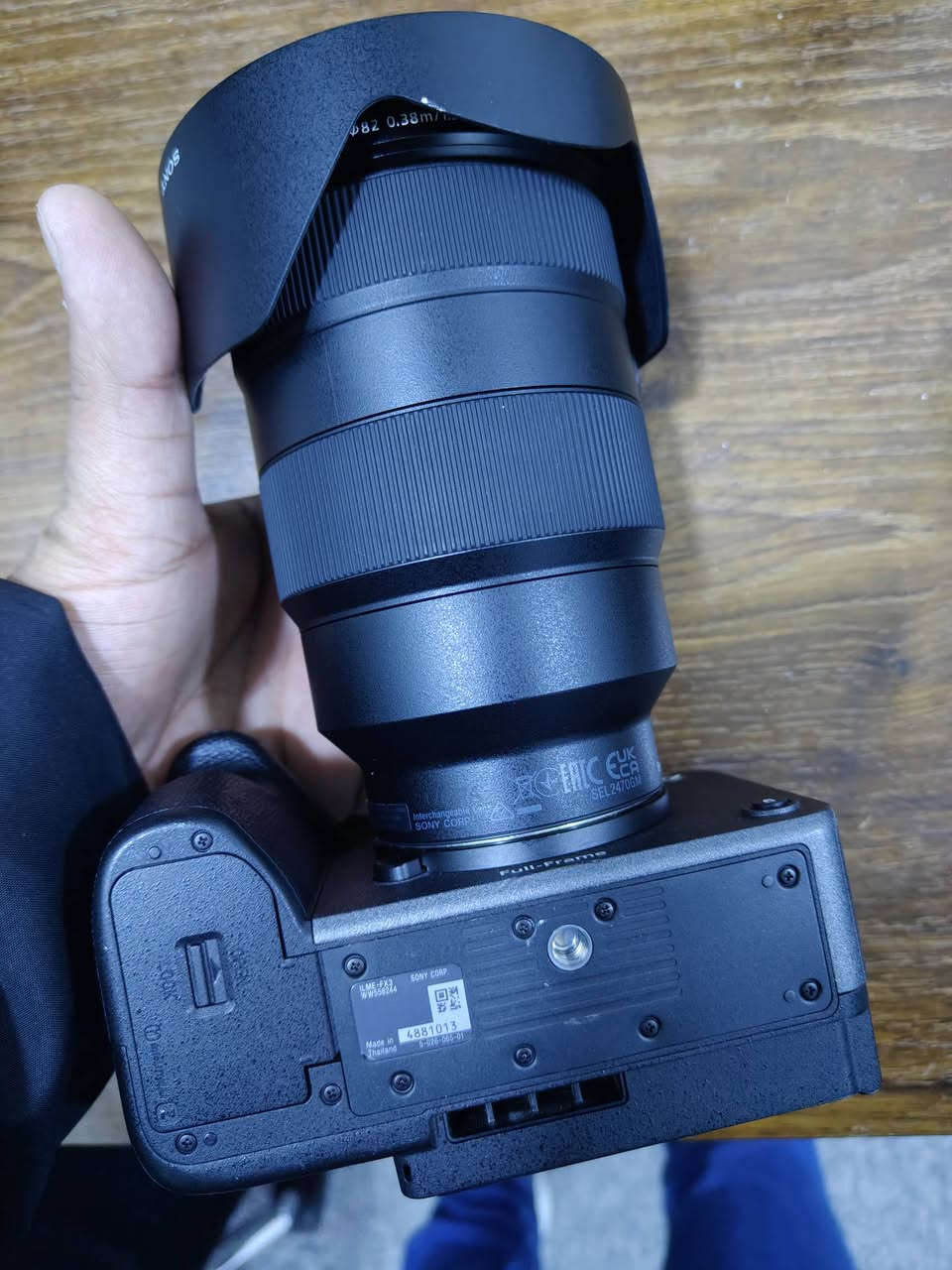 للبيع سوني fx3
عدسة 24_70 جي ماستر 2.8


**إذا كنت صاحب هذا الإعلان وتريد حذفه لأي سبب، رجاءا أرسل رسالة إلى الدعم الفني**