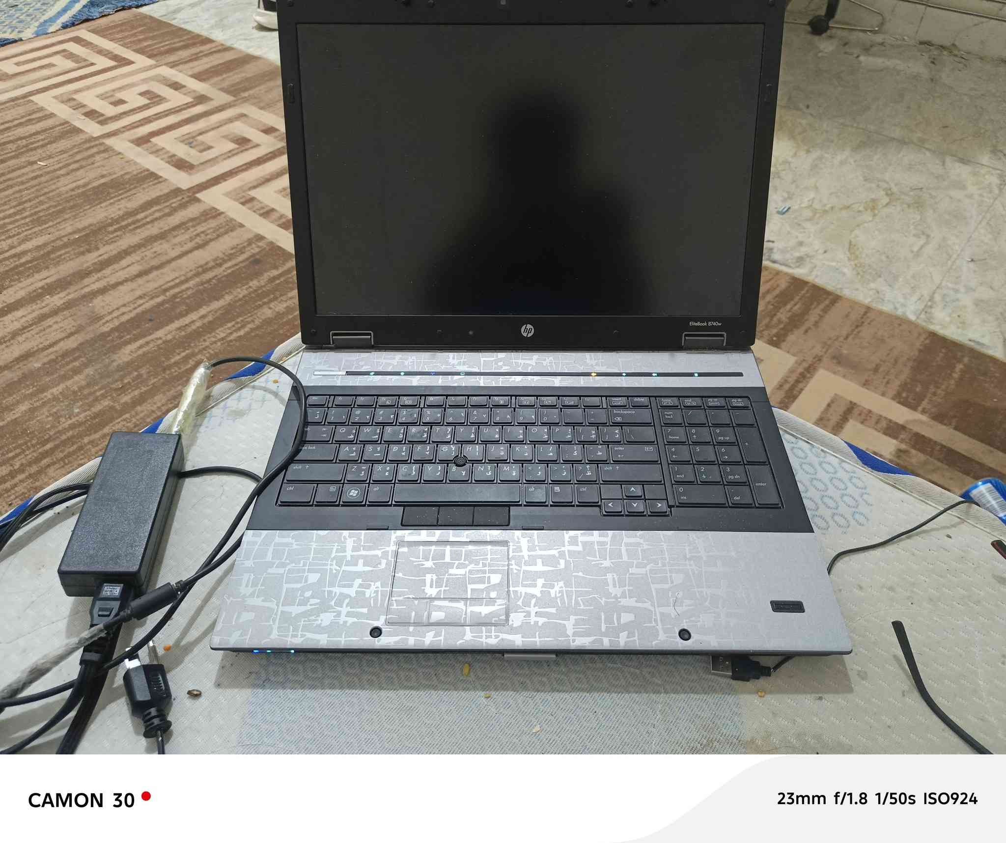 لابتوب Elitebook8740W
للبيع الموصفات موضحة بالصورة سعرها ١٧٠ ألف وبيها مجال 
***********
حاسبة مصنفة للشغل المكثف تخدم اصحاب الطباعة أو اصحاب المكاتب أو شخاص مستقلين للطباعة مثل المدرس أو غيرهم
