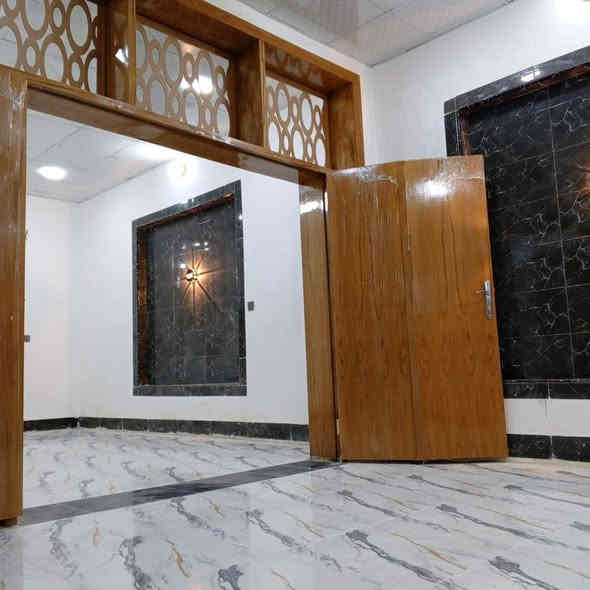 ((((مكتب اليرموك))))
للعقار *********** وتساب
✅ مشمول بقرار التطويب
بيت مساحه 100 متر 
بسعر /35/ مليون مع المجال
موقع /نجف 🏡شارع الحولي 

البناء 🏡 
غرفه /صاله/مطبخ / ستقبال/ صحيات/
بناء مرتب/ اساس + سقف كونكريت + طابوك

ألخدمات 🏡 #بعد_عن_سوق_100م
ماء/كهرباء/مدارس/سوق/تبليط/لحد الباب
والاستفسار أو تصال ***********
