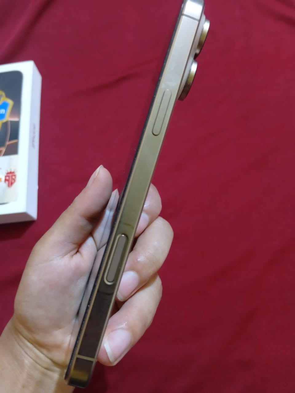 للبيع iPhone 16 Pro Max
• سعة 256GB
• نسخة الشرق الأوسط — شريحة فعلية
• خالي من العيوب والتصليح
• نظافة 100/100
• مكفول من الزلغ
• البطارية 89%
•الجهاز كامل ملحقاتة ويا 3 حافضات وحدة منهن سعرهة 50 
• جاهز للفحص الي يحب يفحص
• السعر: مليون وربع (1,250,000 دينار)
تواصل ***********
اذا تحب تاخذ السماعات ويا اتساهلك بسعرهن
