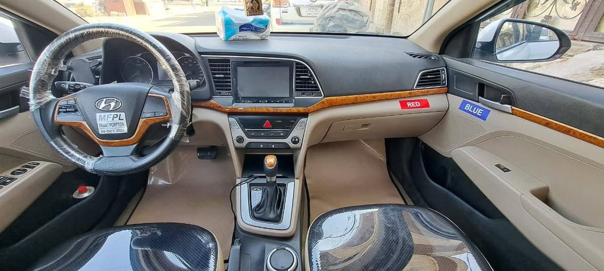 السلام عليكم
للبيع هونداي النترا 2017 خليجي 1600 دوش اقتصادية
رقم بغداد بسمي
ماشيه 72
بيهى طخه بل جاملغ الخلفي
اشاير مري
تخم تاير جديد
تبريد قطعتين 
شاشة +كامرة  
كير ومحرك كفالة عامة
السعر،،،، مكاني بغداد مدينت الصدر  رقمي ***********
