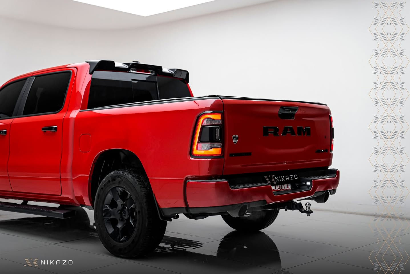 Ram 2023 v8 5700 etourqe
شعندك مراوس رقم شمالي نزله بالتعليقات 

حادثها فقط بنيد وشويه بالجاملغ ومبدلات ثنينهن
وطلع بيها ٣ قطع كلير 
رقم كاتي تترقم شمالي

السياره عليها ادامه كامله يم شركة موتل 
وعليها هوايه اضافات 
لايتات + بك لايتات 
دوسات 
قبغ بدي اصلي ٤ طبقات
دوسه خلفيه 
داخليه جلد اسود واحمر 
تخم تايرات جديد مال وكالة ماركة good year
بلكات جديده 
دهن اكسل وكير ومحرك يم موتل 

مابيها نقص برغي وكلشي بشرط كير محرك شواصي كهربائيات

***********
