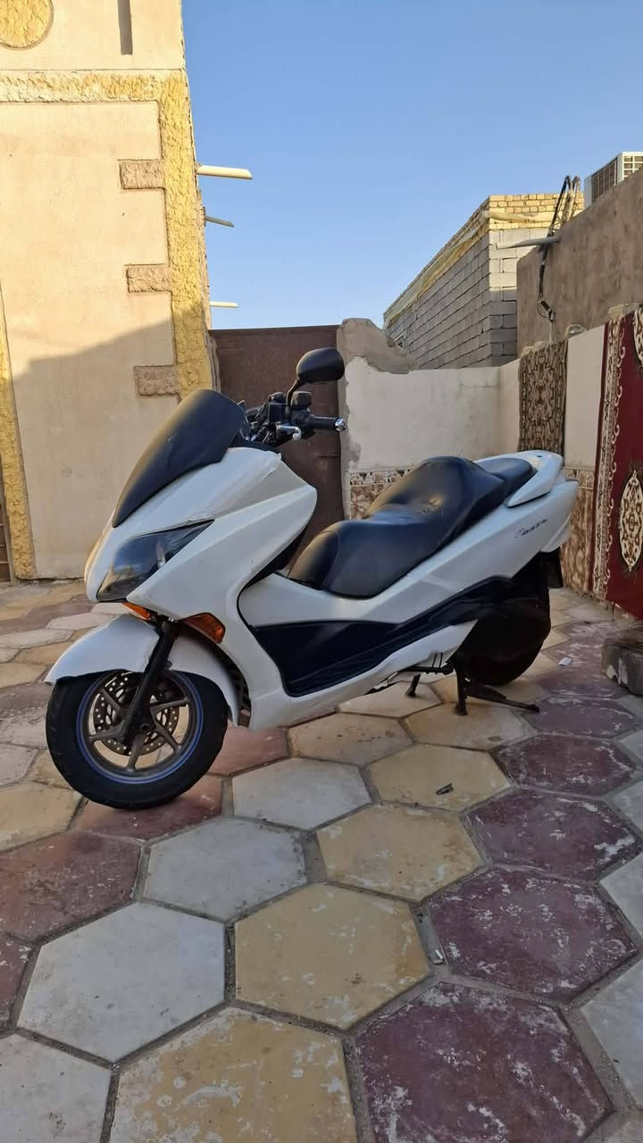 فورزه 10 0  S7 فول مواصفات  دراجه مجفته واتحده واحد يعرفها مجفته  بس اني مااغشك أكول مجفته   المكان رفاعي سعر مليون و ١٠٠


**إذا كنت صاحب هذا الإعلان وتريد حذفه لأي سبب، رجاءا أرسل رسالة إلى الدعم الفني**