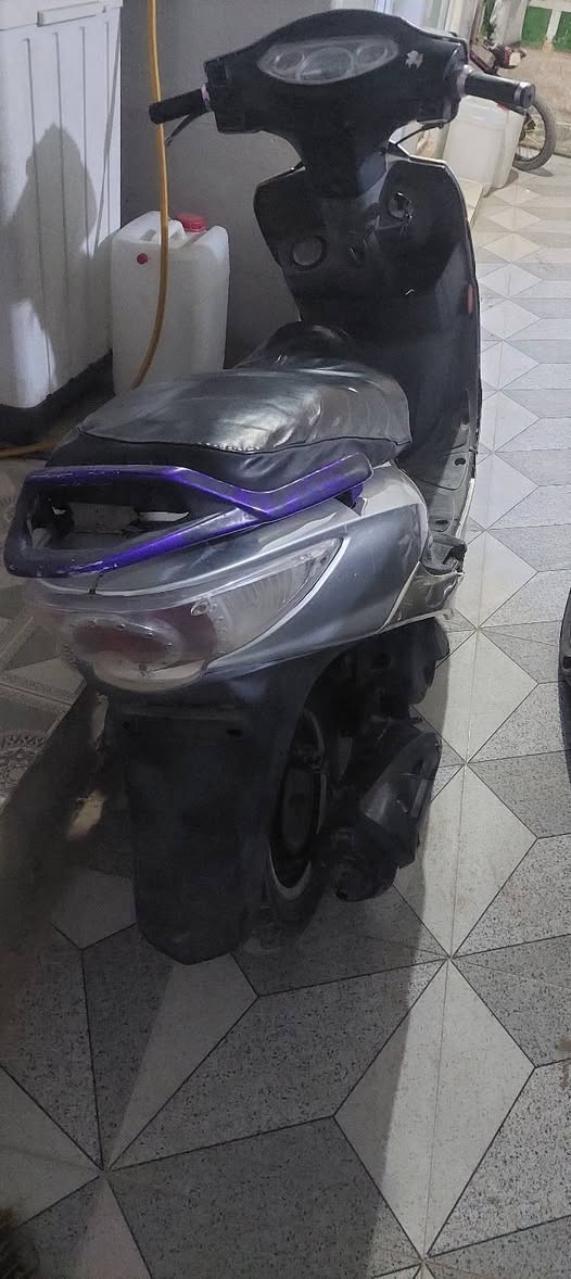 السلام عليكم دراجه لبيع جي4 نضيفه لا دخن لا تنقص ماعوزها اي شي سعرها 250 رقمي***********
