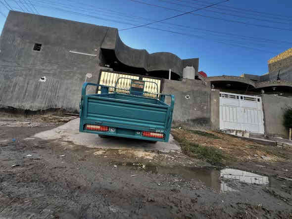 سلام عليكم ستوته مديل23 رقم وسنويه ستوته نضيفه السعر مليونين 700 وبيه مجال حك جيه***********
