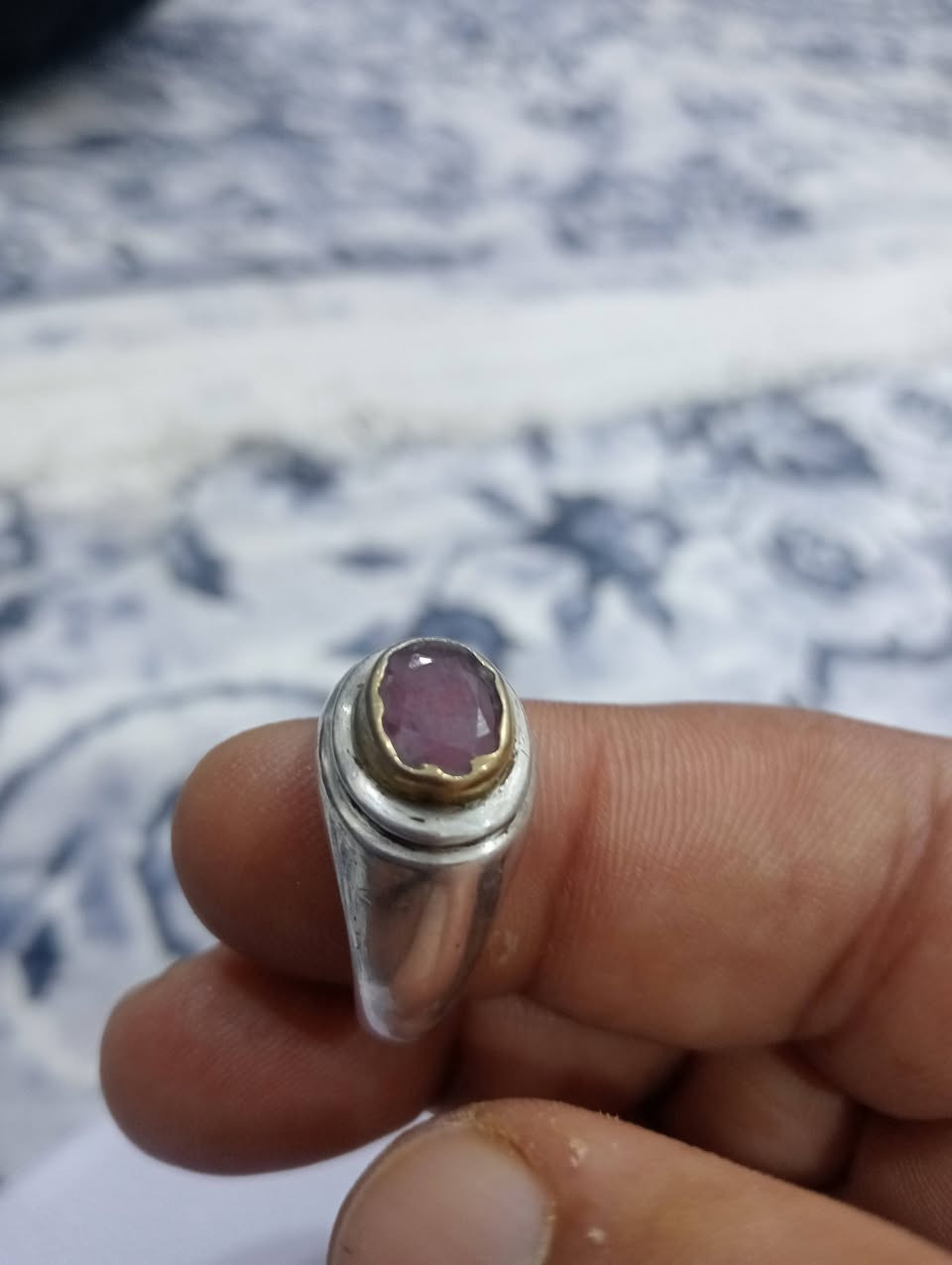 خواتم عدد 5 كلهن داير ذهب عيار 21 الشراي يدخل خاص او يتصل
***********
