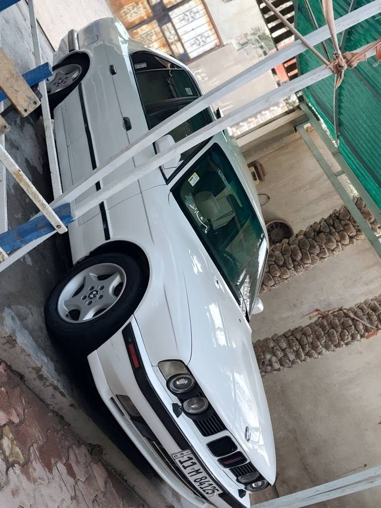 BMW 525 موديل 1990
 مصبوغه جماليه فقط
السياره سنويه بسمي تحويل ثاني يوم مشروع وطني

محرك 520

كير

اكسن

كله كفاله

سلايت تبريد كله شغال

مكاني بصره

رقمي *********** متواجد واتساب وعى الخط البصرة, العراق
