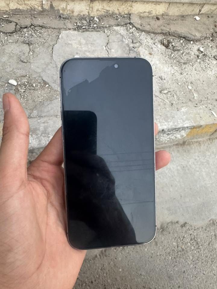 ايفون 14Pro max 
بطارية 🔋 85
العنوان بغداد بوب الشام 
مكلف بل نشر 
اتصل بل رقم ‭***********‬
