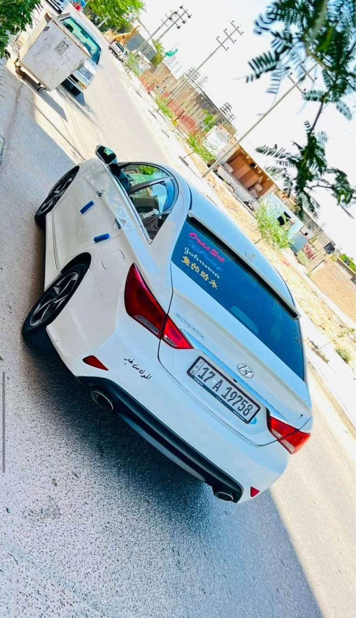 سلام عليكم 
السعر :95 $ وبيها مجال بسيط 
 السياره ناصبه وكاعده وحلوه 

سوناته موديل 2014 فول عدا الفتحه
 
السياره بأسم ولد صديقي تحويل شوكت ميعجبكً
 السياره وارد أمريكي حادث السياره جاملق  وبنيد  وبيها طخه بسيطه بجاملق الخلفي 

كير مكينه  كله مكفول خير من الله  حجم المكينه 2400
تدفئه تبريد ثلج❄️❄️ بصمه تشغيل حداده جديده الكهربائيات كلها شغاله  كامله مكمله شرط ربع دينار ما تخسر عليها 

مواصفات السوناته المعروفه
اشاير بل مري 
لايت زنون
ويل خليجي
دواخلها كلش نضيفه اخت الجديد
شاشه تابلت حجم كبير
تحكمات ستيرن 
كشن سائق كهرباء 
أضائه داخليه لون ازرق 
جام امامي دبل
كامره خلفيه
تخم تاير جديد 
سياره نضيفه ومال جناي وع ايدي 

اخوان سياره  نضيفه ومحتاج ومستعجل واريد ابيع 
رقم الهاتف :***********
مكاني البصره قضاء المدينه Singapore
