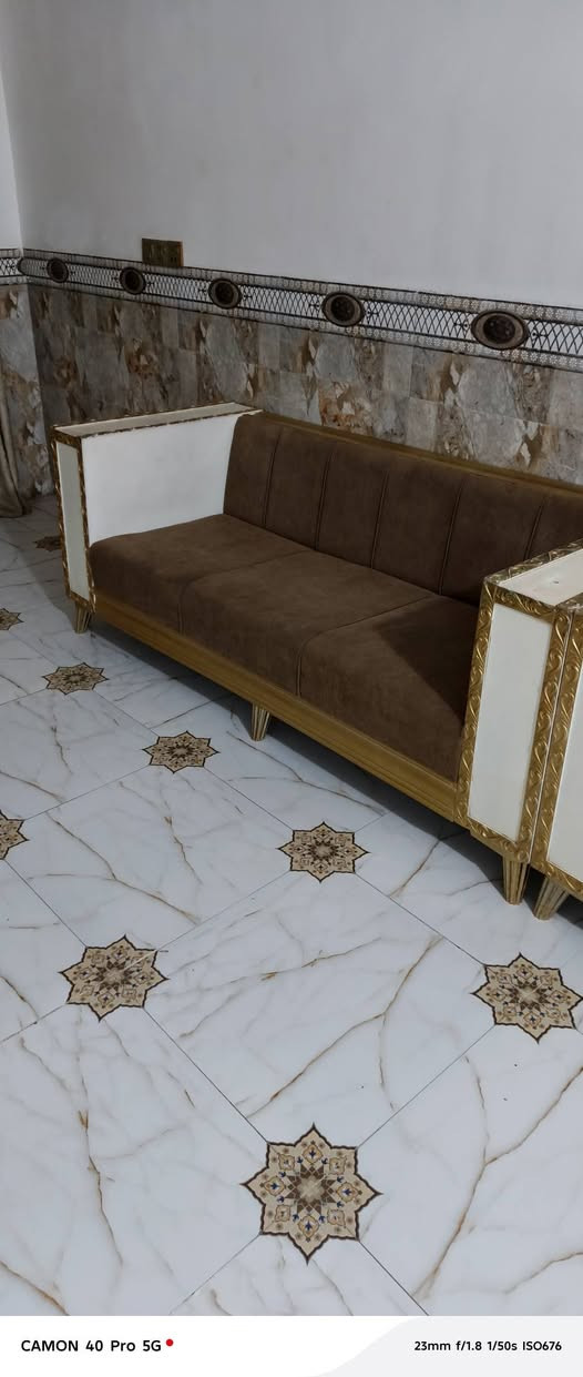 السلام عليكم عندي هذا التخم للبيع مابي اي ضرر سعره 190الاتصال ***********
