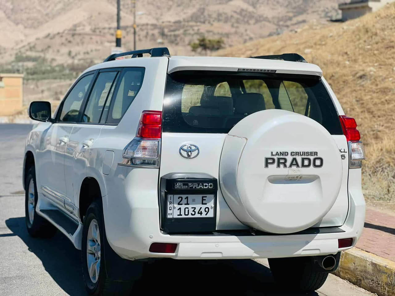 تۆیۆتا پرادۆ2012 خلیجی چوار پستۆن ناوزەرد ڕەنگی سپی سەدەفی فول مواسەفات دەعامی بۆ دەعامی بێ سبوغ ،بێ تعدیل ،بێ کرانەوە ،بێ گۆڕین هەموو گیانی لەسەر دەقی شەریکەیە، دوو سویج و کەتەلۆکی شەریکەی لەگەڵە  گێڕو مەکینە بەشەرت نەکرایتەوە تازە ڕۆنی گێری گۆردراوە ،تاخم تایە تازەیە ، سپێر لەکۆڵ ،سپێری دانەگیراوە eco،کوشین جلد ،ناو فۆرمیکا ،سوکان ڤۆلیۆم ،ئاوێنە شەفت وکارەبایی ،هەرچوار جام ئۆتۆ ،بە کۆنتڕۆڵ دەکرێنەوەو دادەخرێن ،دەبڵ ئەکسل ،ABS ،دژەخلیسک ،سێ ڕێز کوشین ،تەبرید مەرکەزی شاشەوکامیرای دواوە ،حەساسی دواوە زۆر مواسەفاتی تر ،سەیارەیەکی زۆر خاوێنە هیچ مەسروفی تێدانیە  فەحس وهەزە وسەنەوی تازەیە تاکو2028یەک دینار مەسروفی نیە هەموو شتێکی بەشەرت  سعری245 ورقە ومجالێکی کەم بۆ پەیوەندی ***********شوین پیرەمەگرون تیل بۆخاوەنی بکە  بۆزانیاری زیاتر السليمانية, العراق
