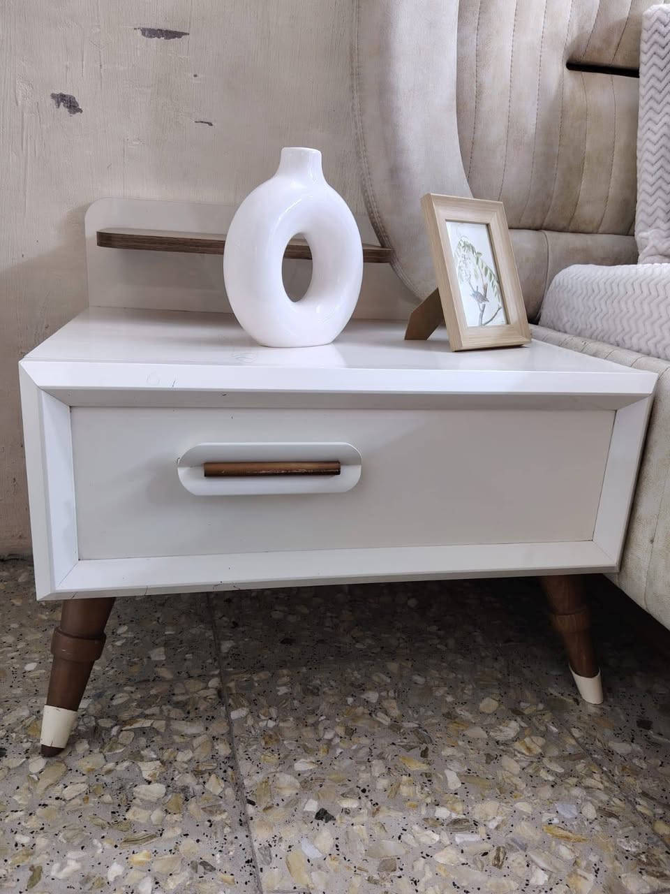 #غرفة_تركيه_للبيع_نضافه 💯 🛏️🪞👇
من ايدول IDOL ماركة أصلية 7 قطع
تكمه ثكيله قويه الضهر بلوك السرير مخزن
الصبغ الحراري ضد الرطوبه والخدوش
ابيعها بسعر مناسب سبب الأنتقال
***********
