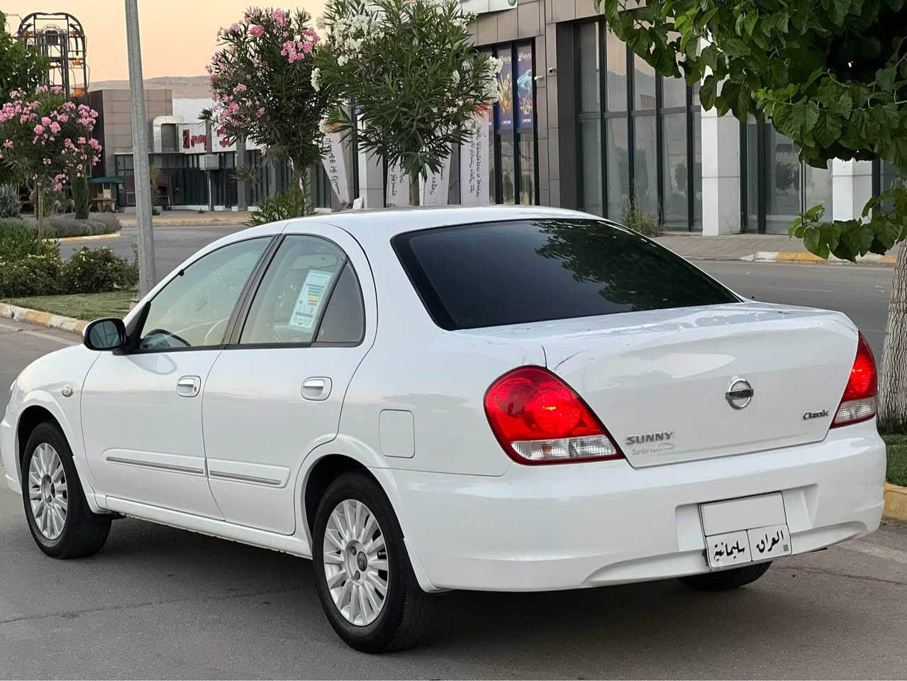 نیسان سەنی 2010  یابانی 
ناوه زه رد و فورميكا
گير عادى
سپی بەفری 
چووار جام کارەبای 
کەلەو کۆنترۆڵ 
شوێن عەینەک  
چوار تایەو ویکی لۆک
دو كارتى بچوكى هه يه 
مەکینەت نەکراوەتەوە بەشەرت
نرخى 104 گەڵا
شوێن سلێمانی 
*********** السليمانية, العراق
