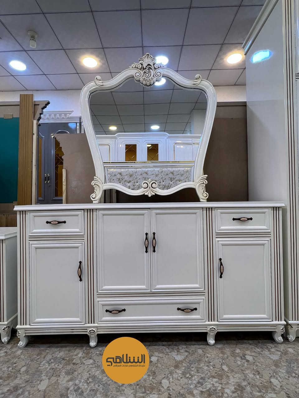 موديل غيم  🤩

نجارة عراقية 100‎%‎ 

ضمن وجبة الدرجة الممتازة 

ضمن وجبة الاصباغ البوية 

السعر 3 ملايين و650 الف فقط 

غرفة 6 ابواب طابقين محلق 

تتكون من 10 قطع 

ارتفاع الكنتور 275سم

عرض الكنتور 337سم

عرض الكنتور مع زاوية ضلع واحد 460سم

السرير بلوك بورد الماني 

طابورية جلوس اضافية 

شركة الشلاهي للأثاث العراقي 

العنوان محافظة واسط قضاء العزيزية قرب كراج بغداد 

خدمة التوصيل والشد مجاناً الى جميع محافظات 
العراق

خدمة استبدال الغرف القديمة بـ ألجديدة مع الاتفاق على الفرق 

خدمة الصيانة ما بعد البيع لمدة سنتين مجاناً 

***********

***********
