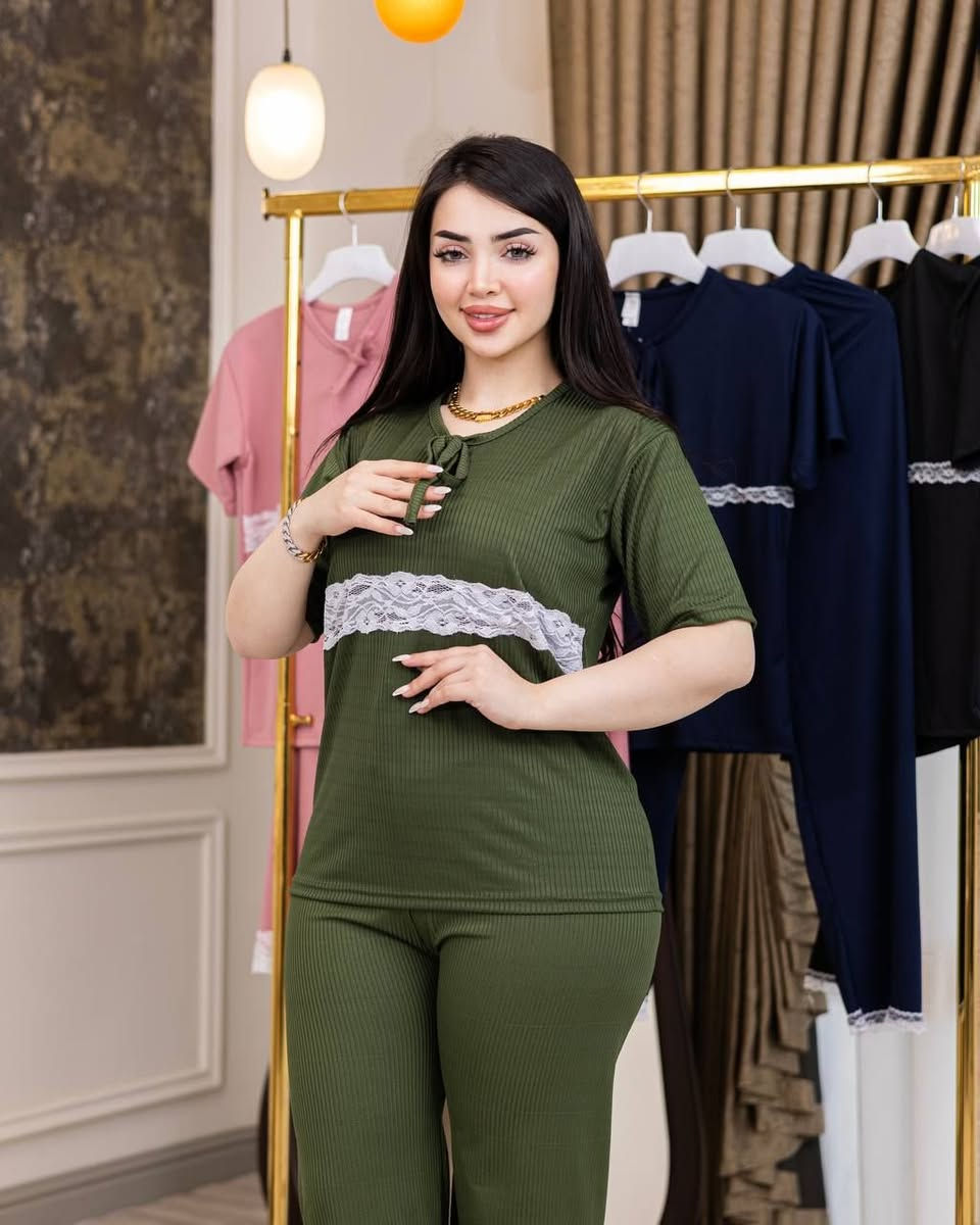 تراك نسائي 
خامة فانيلا زبدة  مسحب مطاط 
السعر  خاص 
توصيل لجميع المحافظات


**إذا كنت صاحب هذا الإعلان وتريد حذفه لأي سبب، رجاءا أرسل رسالة إلى الدعم الفني**