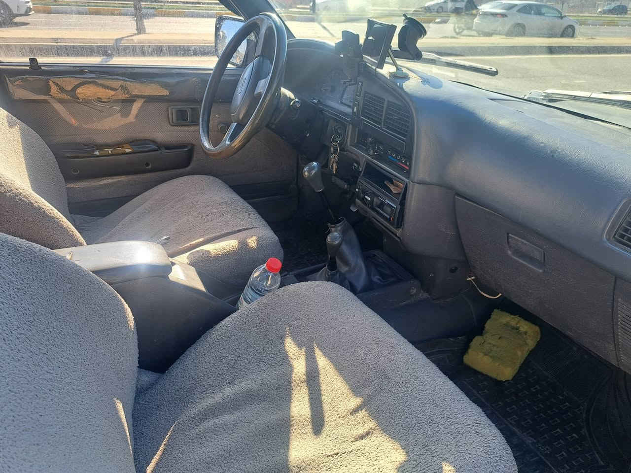 بەناوی خوای گەورە توێتاڕەنەر
دەبڵ ئەکسل4×4 گێڕومەکینەبیلاد گێڕ عادی 
ڕەقەم وسەنەوی تازەیە 
چوارتایەی لۆکی لەژێرایە
گێڕومەکینەودەبڵ ئەکسلی بەشەرت 
کارەبای مەزبوتە  بێ تەقەوڕەقەیە 
***********
