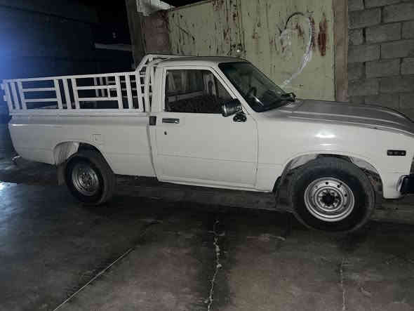 سلام وعليكم بيكم موديل 82 رقم كركوك الماني سنويه لحد2027 شرط التحويل ثاني يوم شاصي محرك كير شرط سياره مال بيت مناقصها اي شي خير من الله سعرها 35 قفلها رقم الموبايل   ***********
