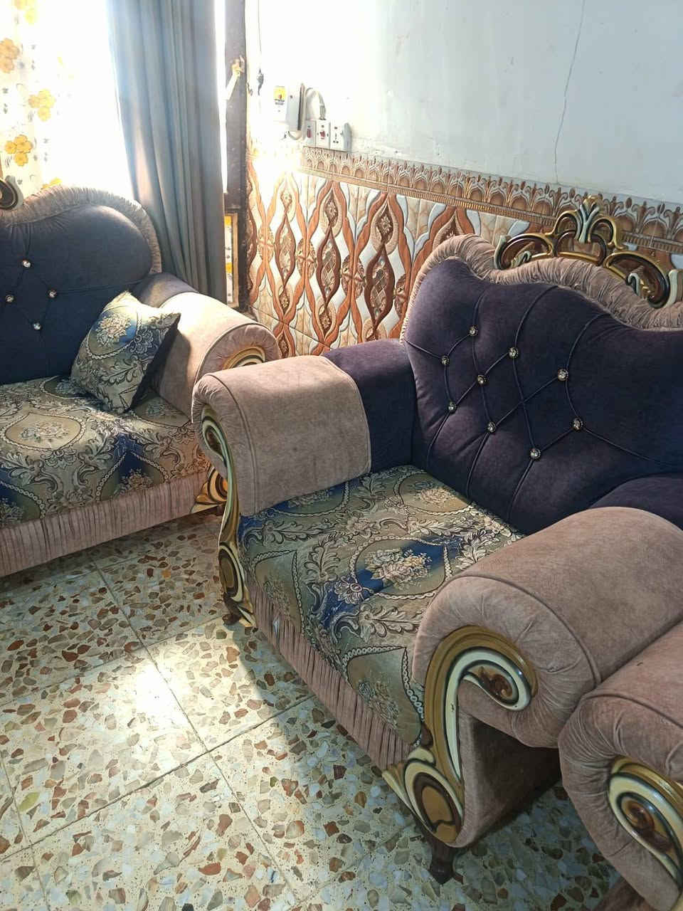 تخم للبيع العلوان بابل شارع الحسينية شارع 80 الاتصال على اللارقام الموجوده /0772571595ا/***********

