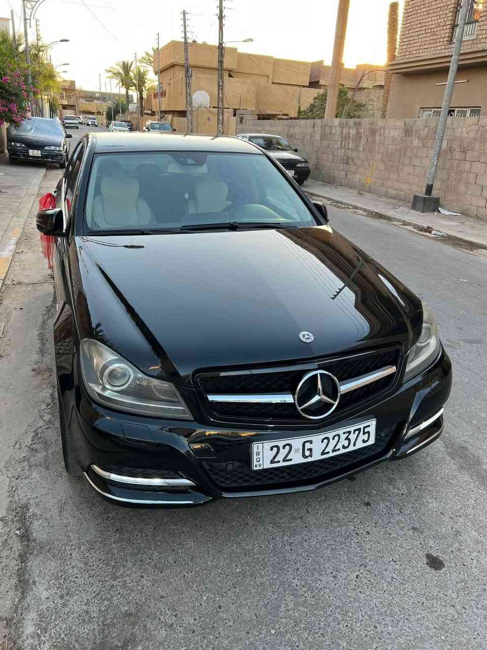 السلام عليكم
مارسدس سي كلاس 2012
‏w204 خليجي وكالة اربيل 
تو ويل مكينة اربعة سلندر تيربو صفر مسج
بردة الخلفية كهرباء ماوس 
حساسات امامي خلفي لايتات زنون داينمك بكلايت لد  
باقي التفاصيل والمواصفات والممشى والصبغ كلها واضحة بلصور استفسار اكثر اتصل على الرقم
السيارة عندي خمس سنوات دهن ماء غراض كلشي اصلي اخلي 
السعر 130 ورقة وبيها مجال 
مكان السيارة الفلوجة - بغداد
***********
