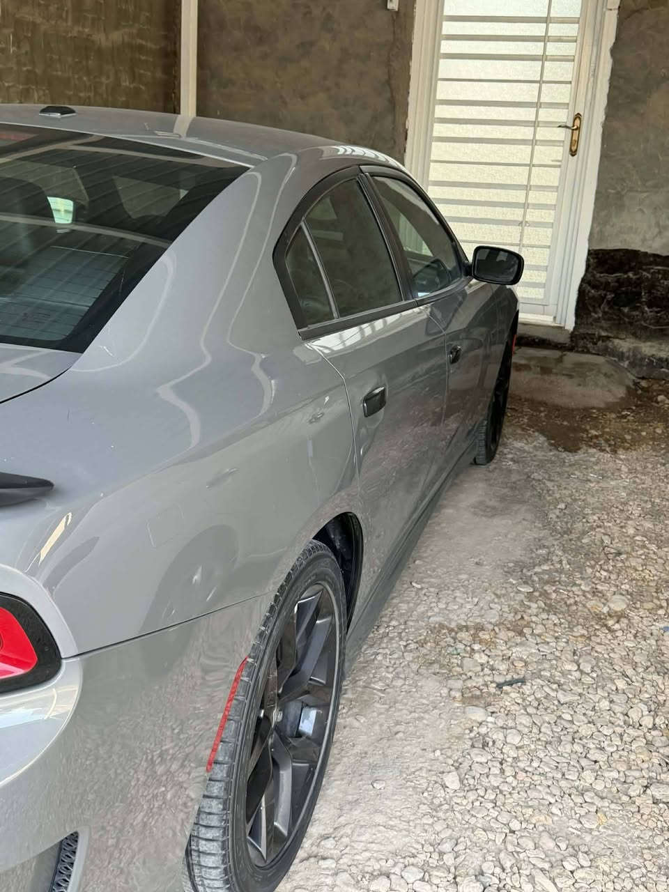 سلام عليكم جارجر خليجي موديل ٢٠٢٣ مكفوله كفاله عامه رقم بغداد بسمي تحويل مباشر الهاتف ***********
