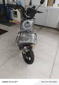 دراجة كهربائية • سكوتر