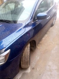 نيسان سنترا موديل 2019 وارد أمريكي حادث صندوق  مكينة 2000  السعر 105 و...