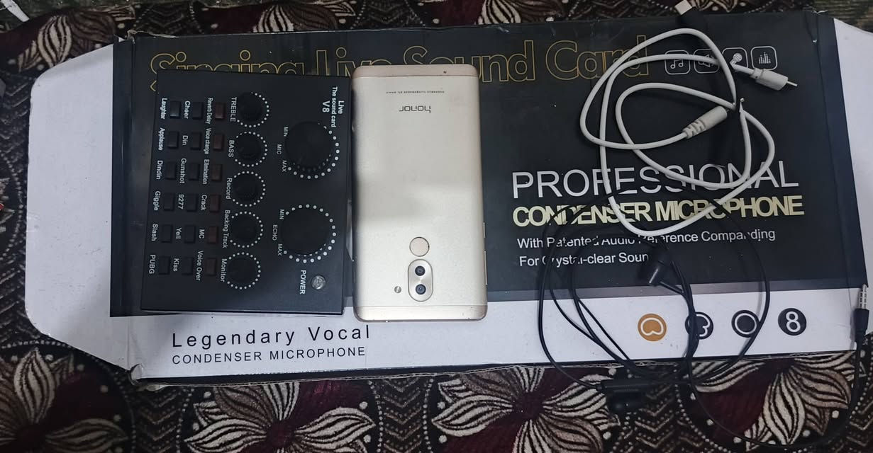 السلام عليكم اخواني عندي مكسر صوت V8 مستخدم 10ايامع موبايل هونر انطني سعر يرضي الله لتواصل وتساب***********
