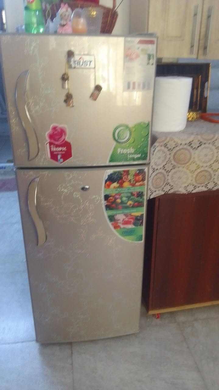 ثلاجھ للبيع بسعر ١٢٥ اخت الجديدھ


**إذا كنت صاحب هذا الإعلان وتريد حذفه لأي سبب، رجاءا أرسل رسالة إلى الدعم الفني**