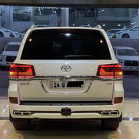 لاندكروزر GXR • V6 • ٢٠٢١