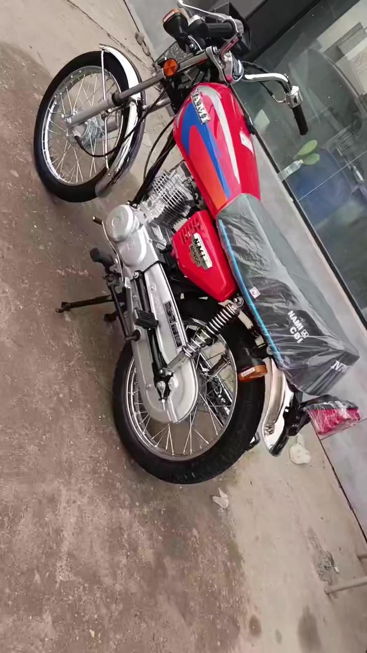 سلام عليكم  
ايرانيه م 15 سيد خلدون اصولي اصولي 
تعميره جديده  بعده ما مسحوڪه 
السعر مليون و450 بيه مجال 
***********
