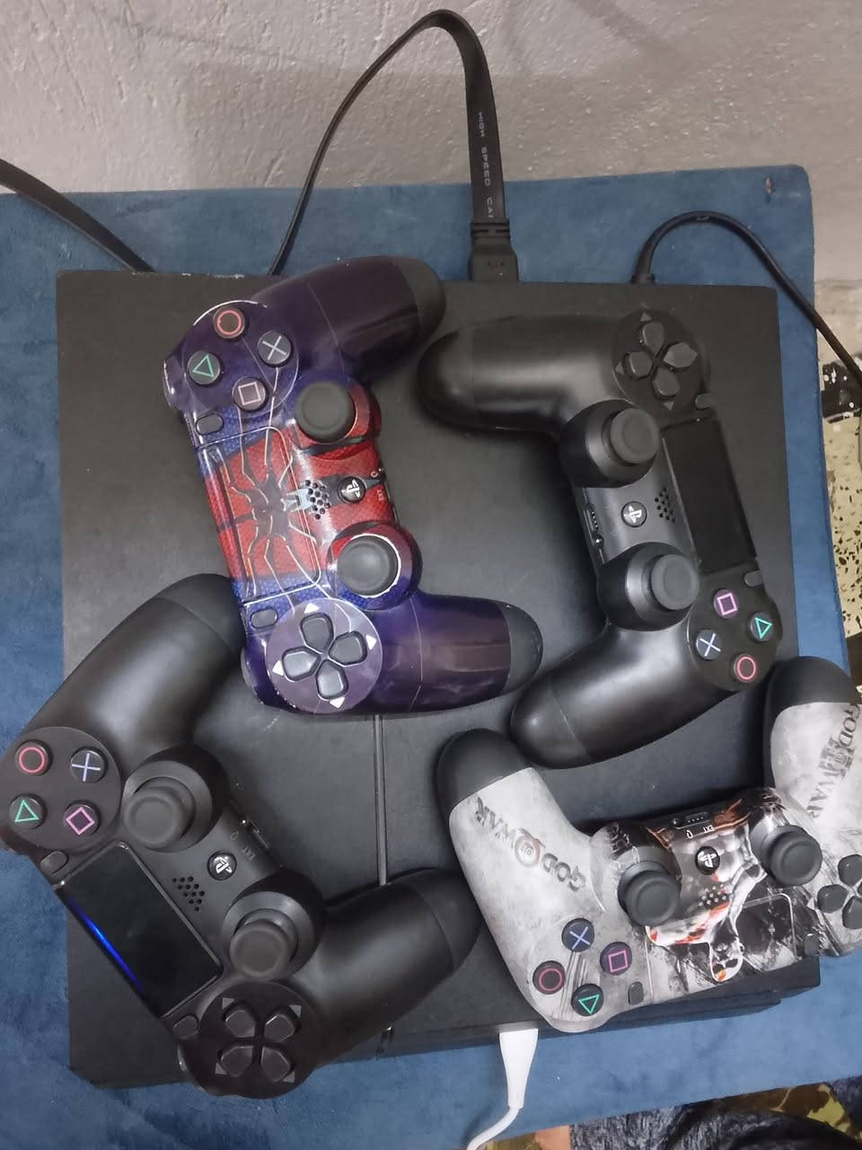 بلي 4 مهكر ولعبات بي 11 جوستكات 4 اصليه‏‪***********‬‏
