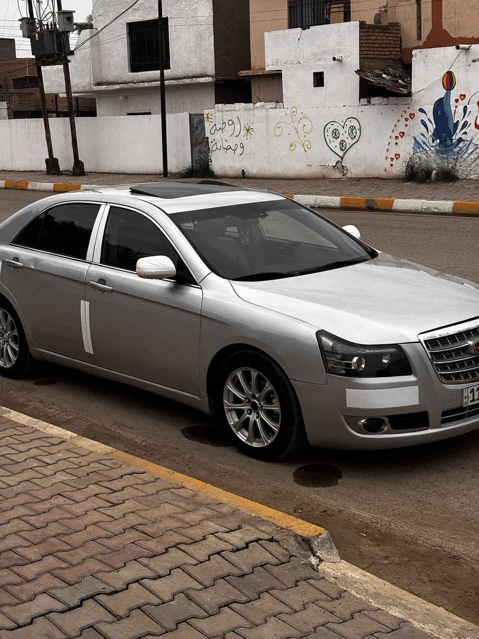 السلام عليكم
جيلي ام گراند موديل 2013 محرك 2400 ميسبوشي المرغوب فتحه سقف 

  رقم بغداد انگليزي مميز بأسمي تحويل ثاني يوم

 گير ومكينه مكفولات خير من الله شغل وطلع وين يعجبك بدون تنقيص بدون نهائياً 

سياره بدون ضربه ونضيفه جداً مثل ماواضح امامك  

حداديه بحاله ممتازه وجديده تبريد تدفئه شغالات ضايفلها شاشه اصليه 

تخم تاير جديد لك  بطاريه جديده

راديتر ومنظومة التبريد كامله مبدله قبل اسبوع تحسباً للصيف

مكان السياره ديالى / المقداديه ***********
