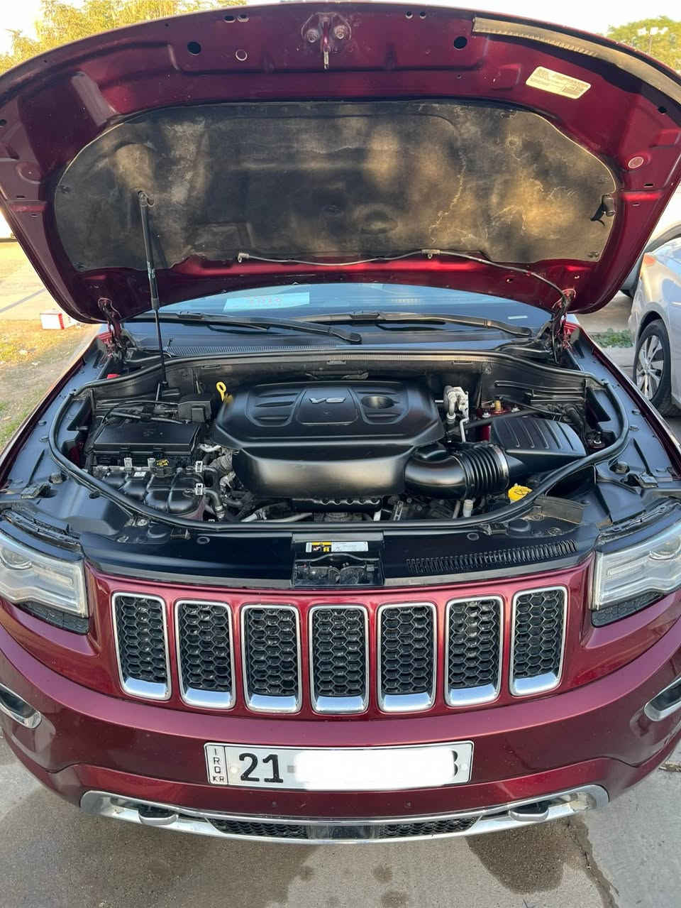 کوردی- عربی 

جیب گراند چیرۆکی خلیجی ناو زەرد (داخل بیجی) مواسەفات ئۆفەر لاند 
فول فول قەپات مواسەفات ٦ پستۆن 
ڕادار -پانۆراما - تحدید سرعە - چوپلس وبیها مواسفات هوایە هتد
کوردی - دەرگای سایەق یەک شوختی هەیە و هیچی تری نیە 
عەربی -باب سایق شویە بیە شخط بسیط سیارە کفالە
عنوان کلار -سلیمانیە 
*********** كالار, السليمانية
