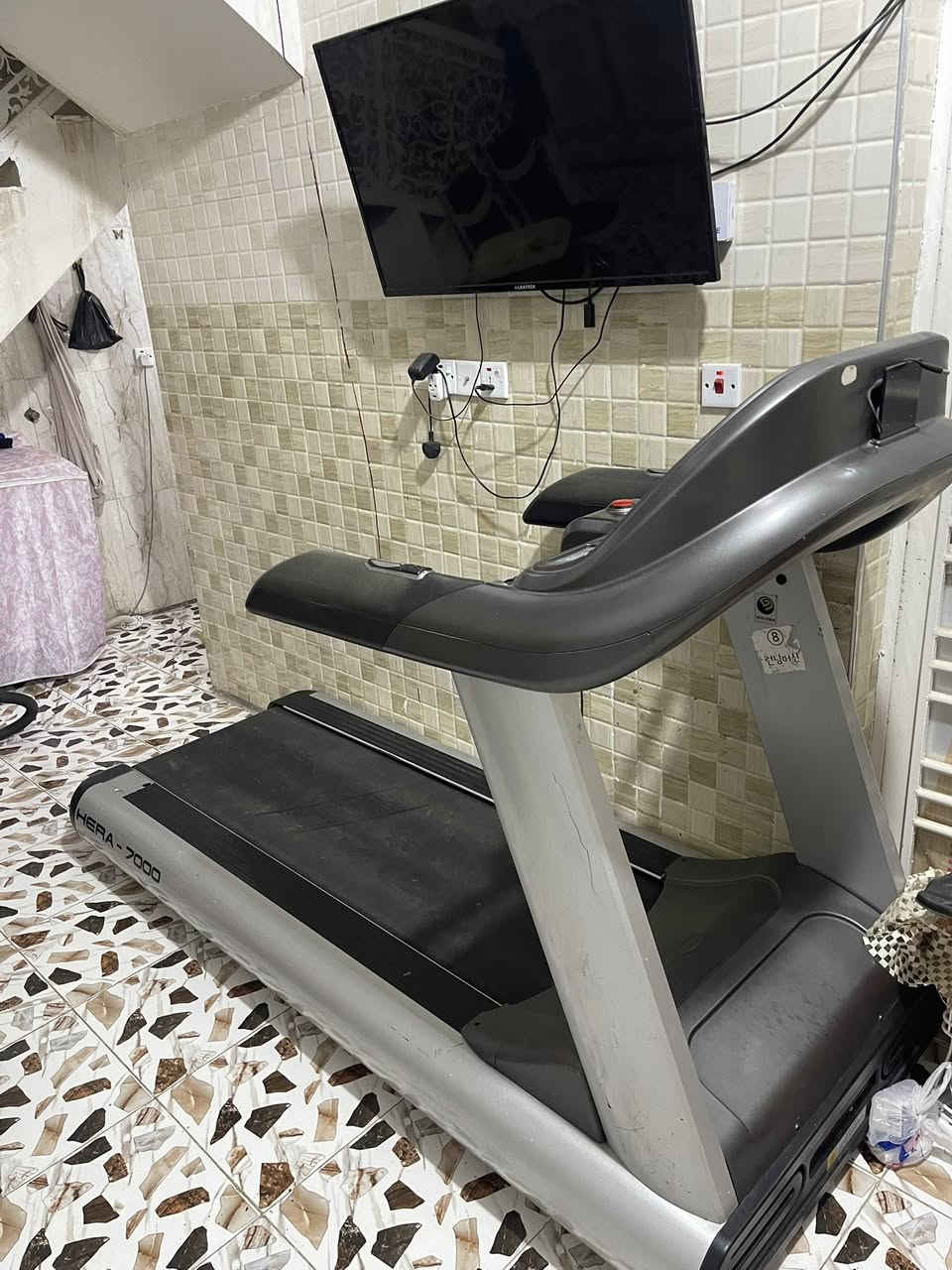 جهاز جري للبيع ثقيل مكانه بابل للستفسار خاص او الاتصال ع الرقم ***********
