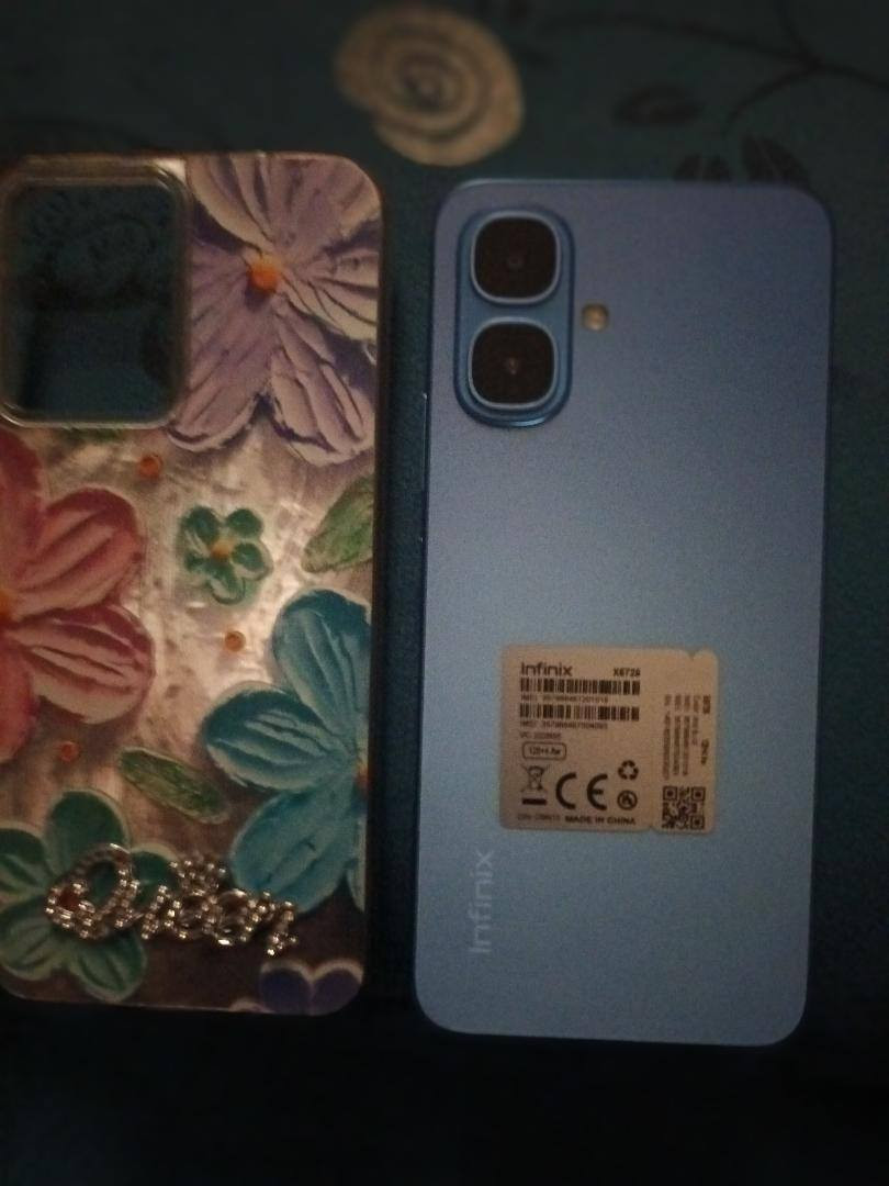 سلام عليكم موبايل لبيع سعر 100مكاني بغداد مدينة الصدر رقم واتساب ***********
