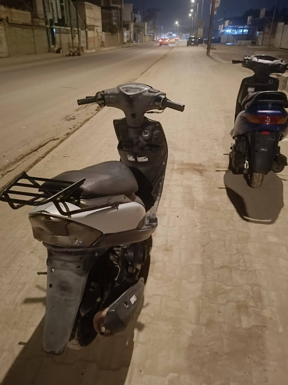 السلام عليكم ماكس عدله لبيع بلادي كله شغال سلف هندي كهربائيات كله شغاله مختمه سعر ٦٥٠وبيه مجال لطيبين رقم ***********
