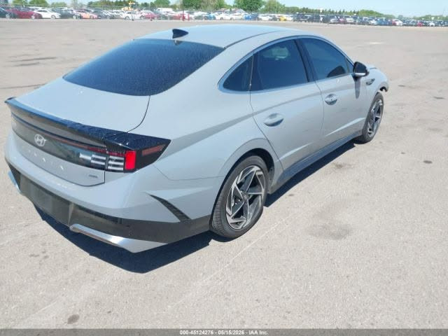 ♦️ نوع السيارة:2026 HYUNDAI SONATA SEL SPORT
♦️ تاريخ المزاد :Mon Jul 20 الاثنين
♦️ الضرر : موضح في الصور
♦️ سعر السيارة :  يحدد في المزاد
✅   توفر شركتنا لكم أفضل الخدمات
للاستفسار اكثر  الاتصال بالأرقام التالية:
☎ ***********  متوفر واتساب
 ***********      متوفر واتساب
أوقات العمل :
طيلة أيام الأسبوع  
يبدا العمل من الساعة 4 عصرا حتى الساعة 11 ليلا 
نتشرف بزيارتكم لمقر المكتب مكتب الحياني لتجارة السيارات والنقل البري والبحري 
 العنوان : محافظة صلاح الدين - قضاء الشرقاط - تقاطع الجميله خصم - مجاور مستشفى ابن سينا الاهلي ومطعم خاتون
