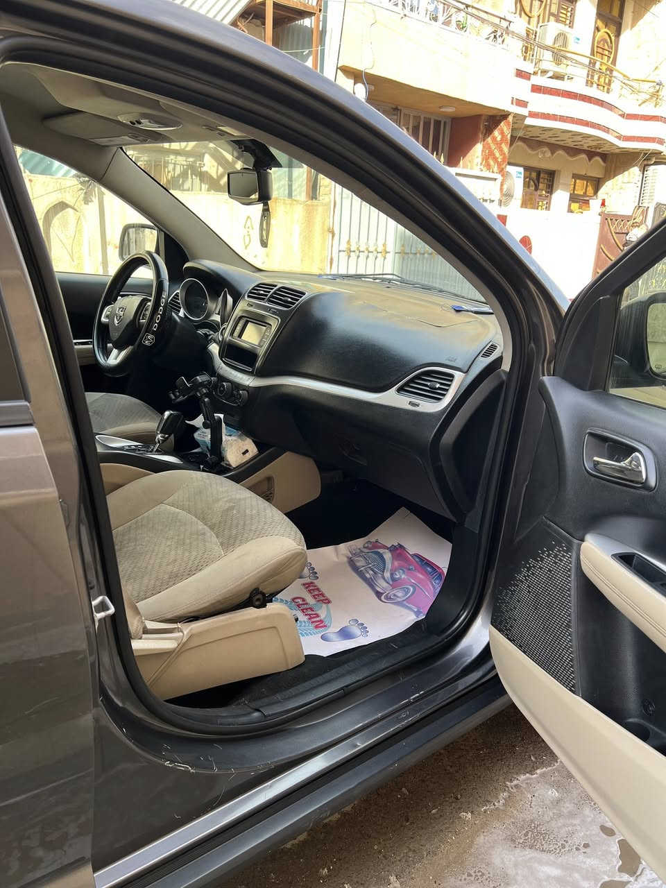 سلامُ عليكُم
دوج جورني 

2017 

/ 4 سلندر/2400

شاشه لمس 

بلوتوث

بصمه ( تشغيل ذكي )

دخول ذكي

4 بصمات

مثبت سرعه 

داخل بيج اصل

3 قطع تبريد

7 راكب 

تشغيل عن بعد ( يرادله برمجه)

تخم تايرات جديد80‎%‎

كير مكينه جديد ترايك وين ميعجبك 

ماشيه 100500

تبريد خير من الله 

تبريد منفصل

رقم انبار بسمي تحويل شوكت ميعجبك

مكاني بغداد / بغداد الجديده/ ***********

السعر 132 وبيهة مجال

شراي اتصل وبخدمتك
