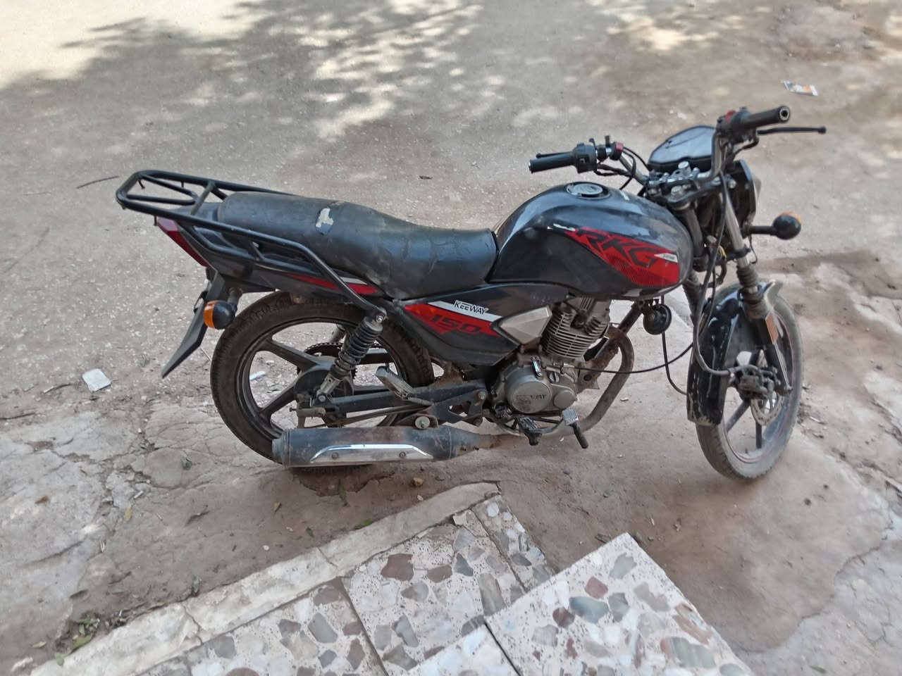 كي واي مرقم سنويه بأسمي سعر ٩٠٠ مكان طويريج قرب الإطفاء ***********
