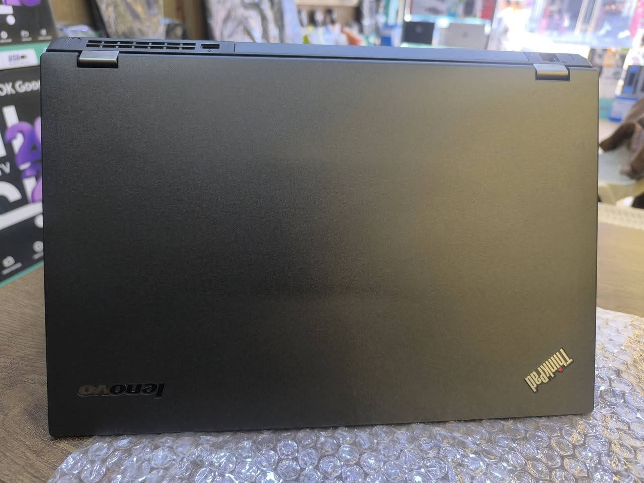 قطعة واحدة فقط.....

LENOVO

🌹T540 P🌹
شاشة 15.6
195🔥  الف دينار  فقط مع التوصيل والحقيبة والماوس 
نظافة مائة بالمائة 
والاسبقية لمن يحجز اولا 

سعر نهائي لطفا

معالج/Ci7  نوع MQمن الجيل الرابع 
الرام /8gb
الهارد/256ssd
تحتوي على DVD/RERITER

للتواصل والحجز 
***********
الموصل /موصل الجديدة 
الابداع الهندسي 

#يوجد خدمة توصيل لكافة محافظات العراق
