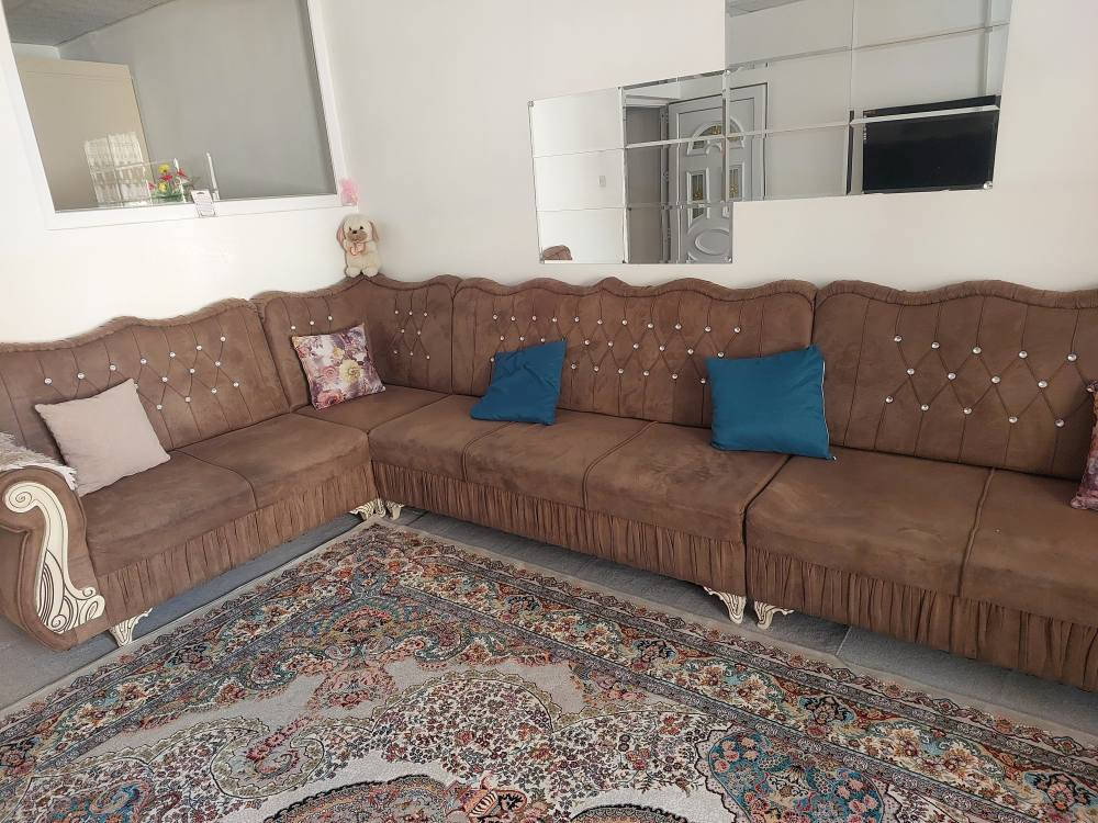 ئه م تاققم ئیڵە Lبۆفرۆشتن 9نە فه رییە سعر 140000شوین سلیمانی بۆزانیاری زیاتر په یوە ندی بکە ن *********** السليمانية, العراق
