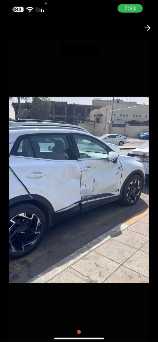 السلام عليكم سبورتج موديل 24 سيارة جديدة ماشية 13 الف فول سيارة عدى فتحة جنطه كهرباء سيارة صار بية حادث بلباب خلفي صدر بدون صبغ بدلات وكالة اصلي بدون ارباك سعرة 210 
***********
