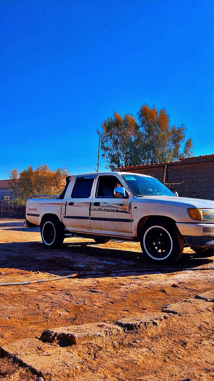 اسلام وعليكم خوان ادميرال 2006رقم صلاح الدين راعيها مندلو مابيه صبق كير محرك صاصي كله شرط بيها واجها السعر25 وبيها مجال قليل مكانها ربيعه ***********
