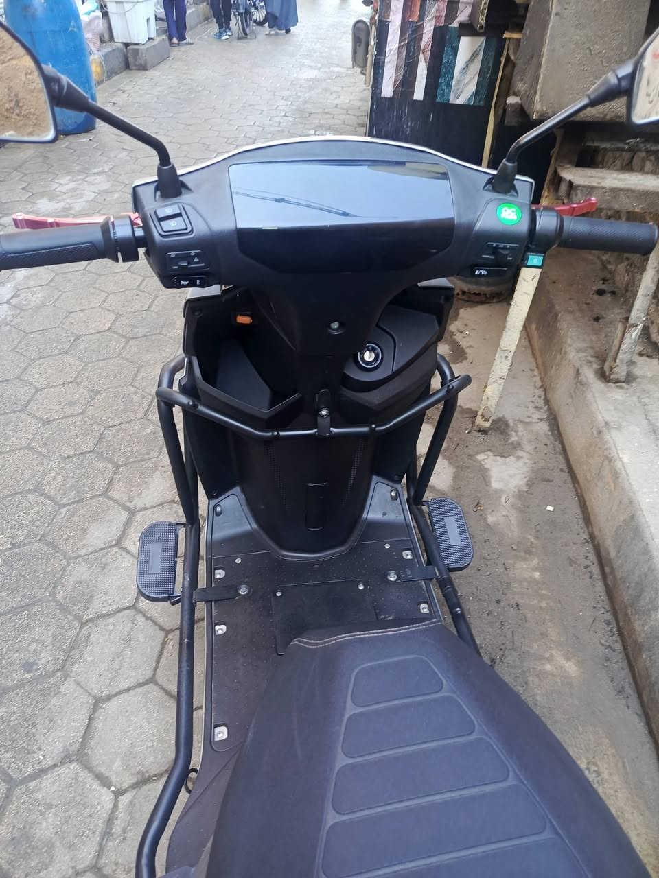 شحن للبيع موديل 25 مستعمل يوم واحد السعر 650 قفله رقمي ***********
