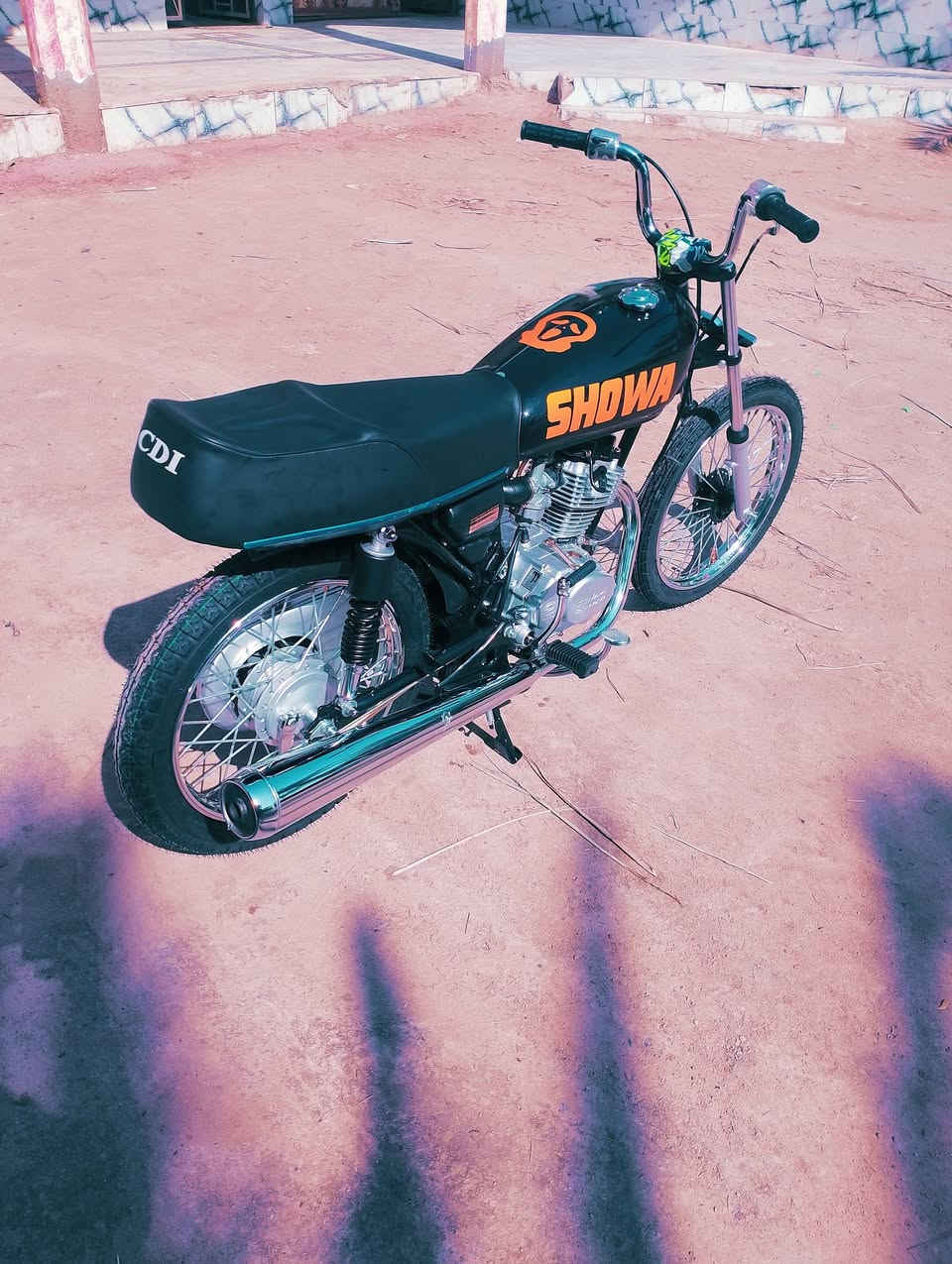 سلام عليكم دراجه للبيع.صله 10ايام من كملت من التعمير بعدهي عسحك كلك كلك شاصي نامه مكينه سيجي مشيف الاصلي غراض كله اصلي دراجه ناشفه واحله من الصورة سعر775وبيه مجال مكاني سوق الشيوخ هاتف ***********بي واتساب وبخدمتك الشراي
