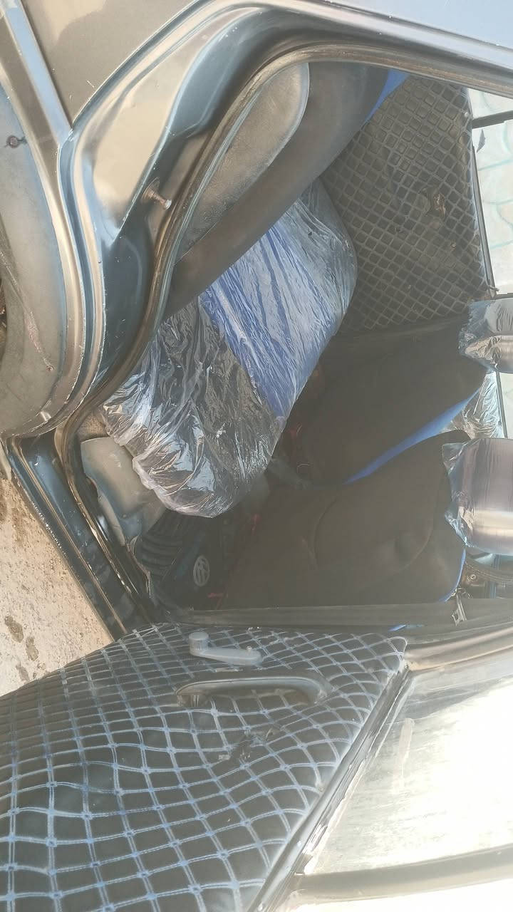 السلام عليكم كولف عظم 1991 محرك 1800 السيارة محرك وكير حاوية كفالة رقم دولي كهربائيات كاملة صدر كامل جديد و تخم دبلات ونضافه كدامك  ***********
ديالى بعقوبة  السعر 25 وبيها مجال ما متواجد عنت
