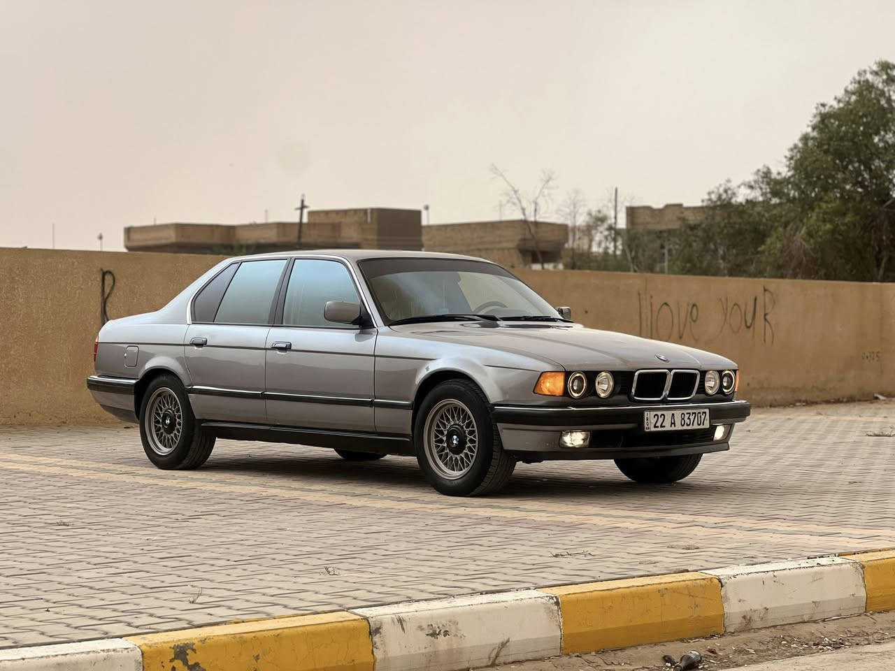 السلام عليكم اخوان 🤍
BMWموديل 1991 رقم اربيل سنويه لغايه 2027 باسمنه تحويل مباشر ثاني يوم 
الحجم(730i (V8   مسكر 8 سلندر 
مكينه وكير حاويه شرط مكفولات 
حداديه وتخم تاير جديد دواخل نضيفه تبريد منضومه كامله جديده ثلج ❄️ كهربائيات كلهه شغاله سياره مصبوغه عام جماليه بدون اي حادث مكفوله 
العنوان واسط 
السعر 55 وبيه مجال 
رقم الهاتف ***********
